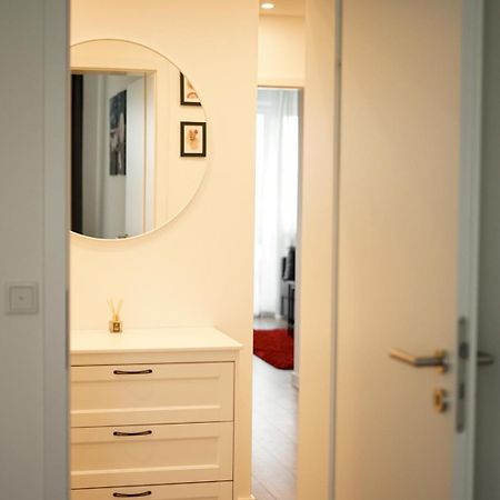 Moeblierte 3-Zimmer-Wohnung Nahe Duesseldorf In Duisburg-Sued Esterno foto