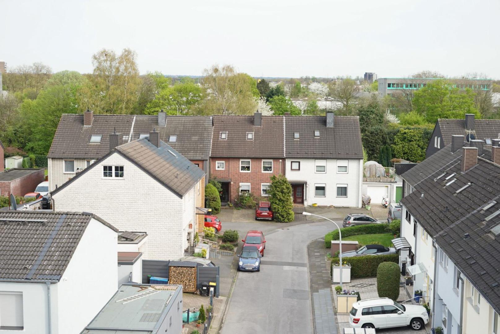 Moeblierte 3-Zimmer-Wohnung Nahe Duesseldorf In Duisburg-Sued Esterno foto